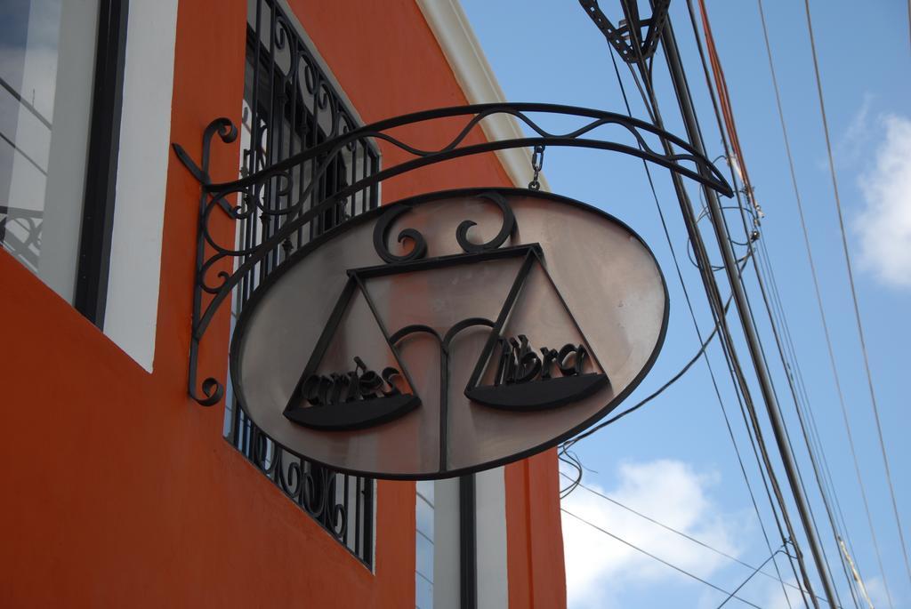 Hotel Aries Y Libra Merida Exterior photo