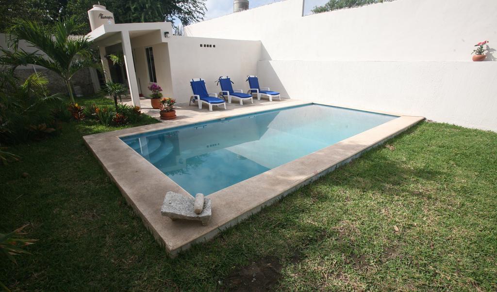 Hotel Aries Y Libra Merida Exterior photo